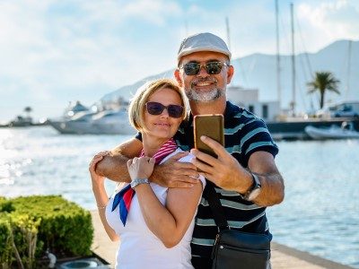 Inset of Couple 400x300 - 2